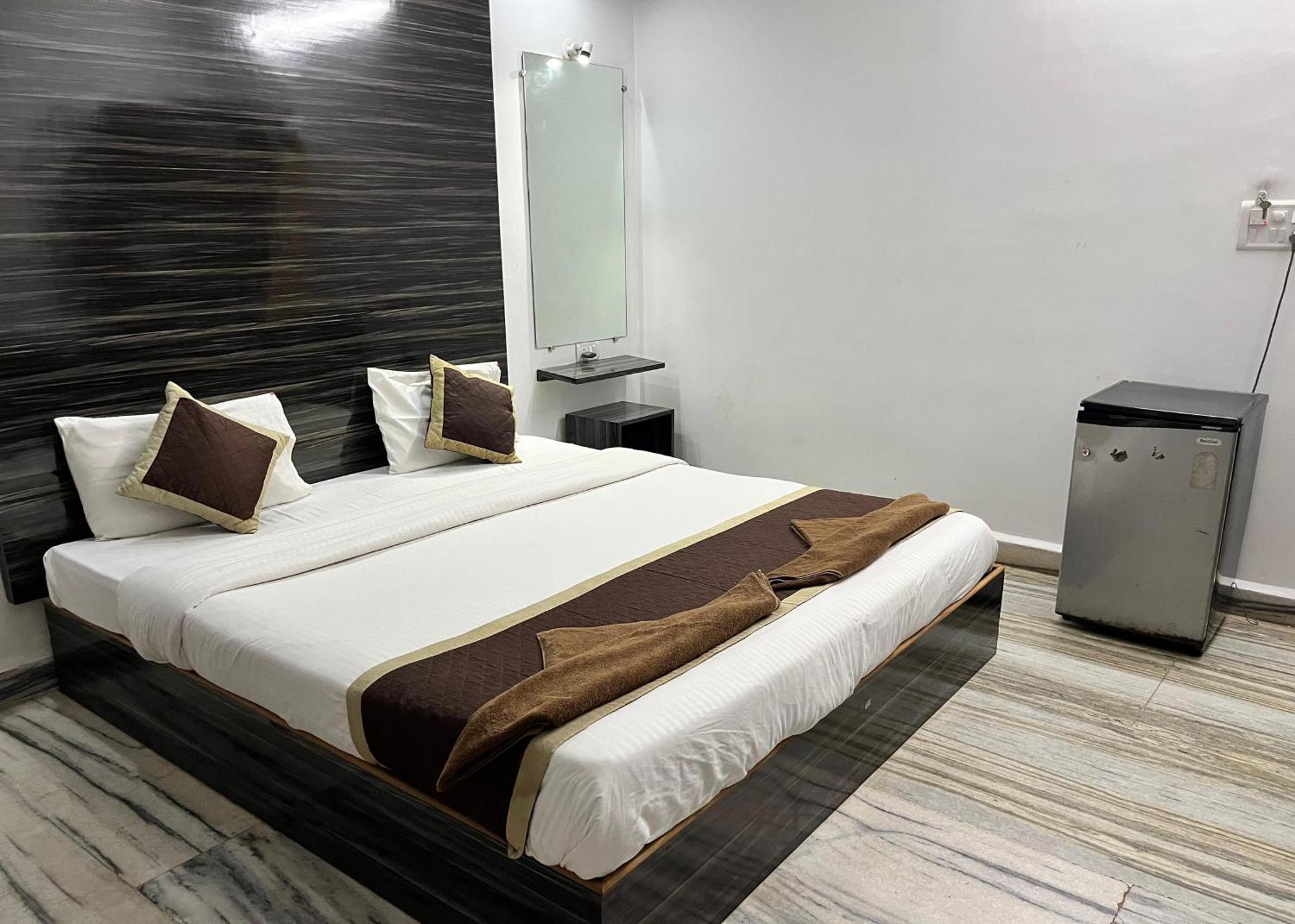 Hotel Bom Sucesso, Candolim Beach Экстерьер фото