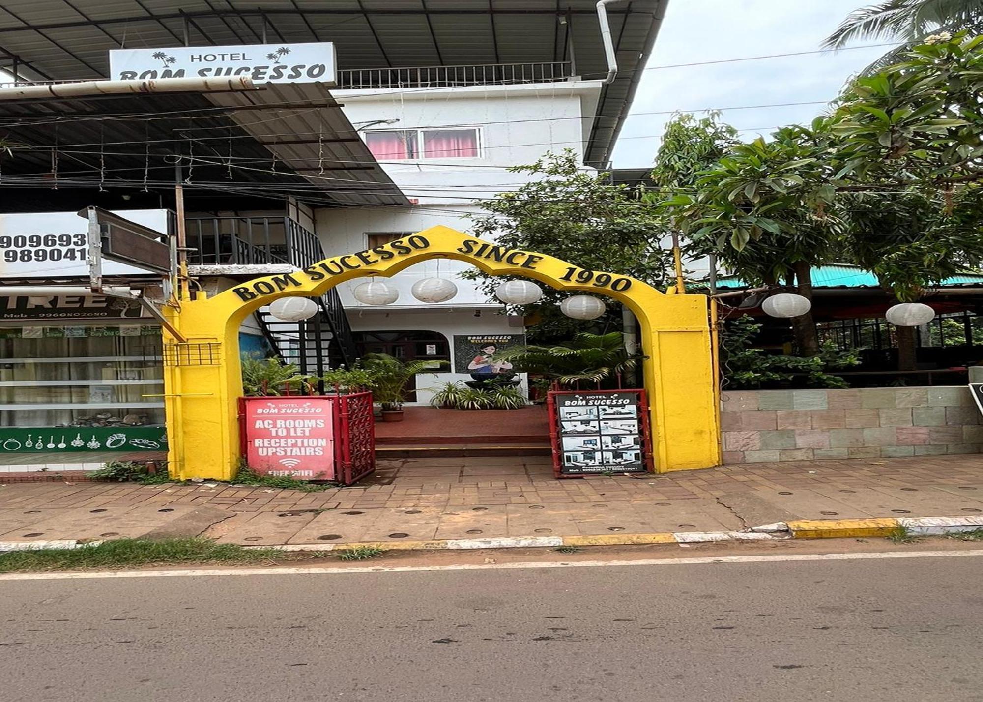 Hotel Bom Sucesso, Candolim Beach Экстерьер фото