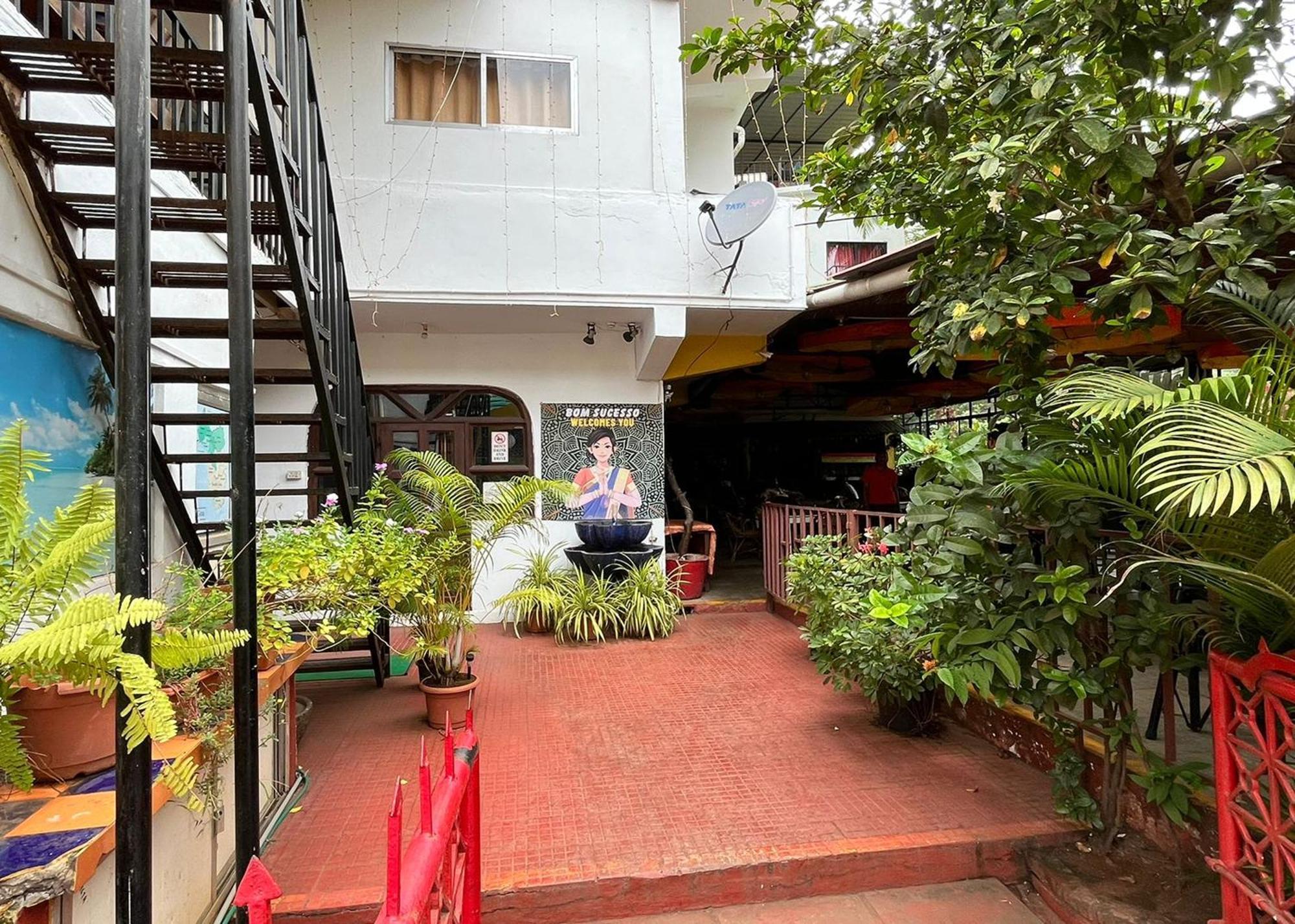 Hotel Bom Sucesso, Candolim Beach Экстерьер фото